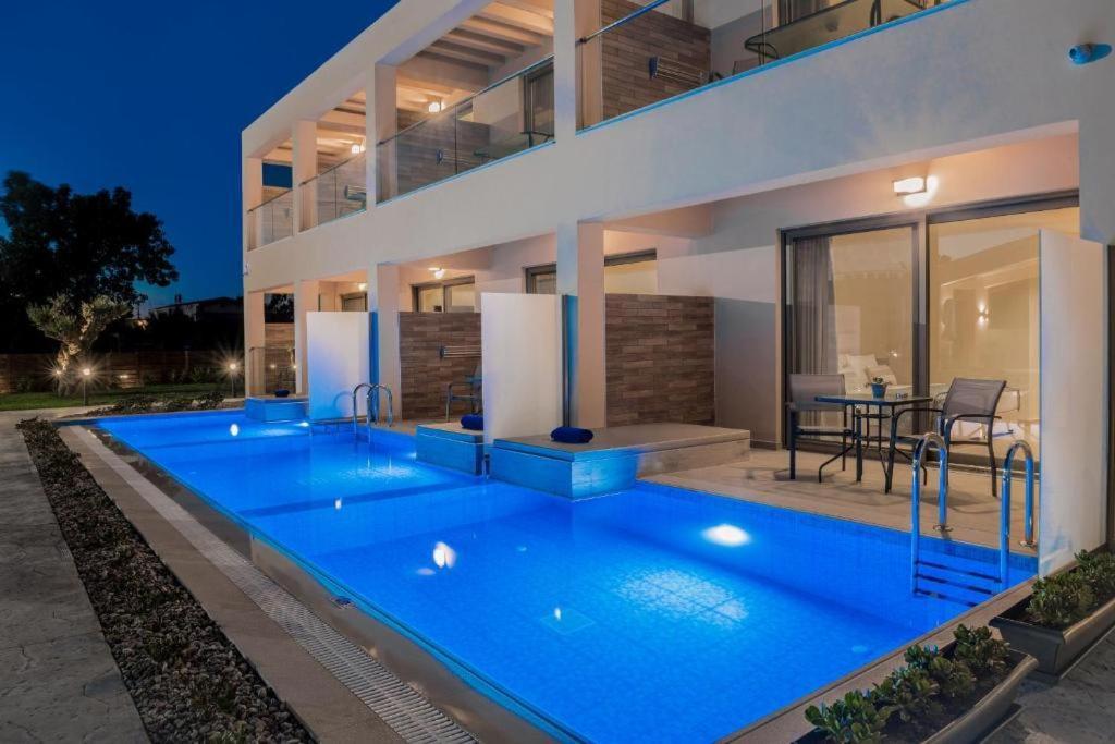 لاغاناس Mystique Luxury Suites & Maisonettes المظهر الخارجي الصورة